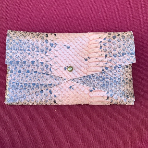 Purse & Wristlet Faux Snakeskin Croc Embossed Leather Line & Label Brooklyn NY - Picture 11 of 16